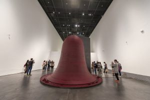  Anish Kapoor, <em>Untitled (Bell)</em>, 2010 Photo: MOCA Yinchuan